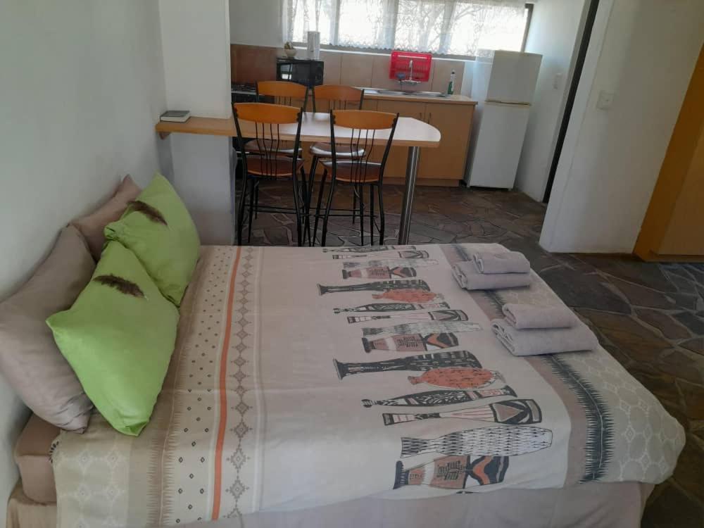 Ombo Rest Camp Hotel Okahandja Ngoại thất bức ảnh