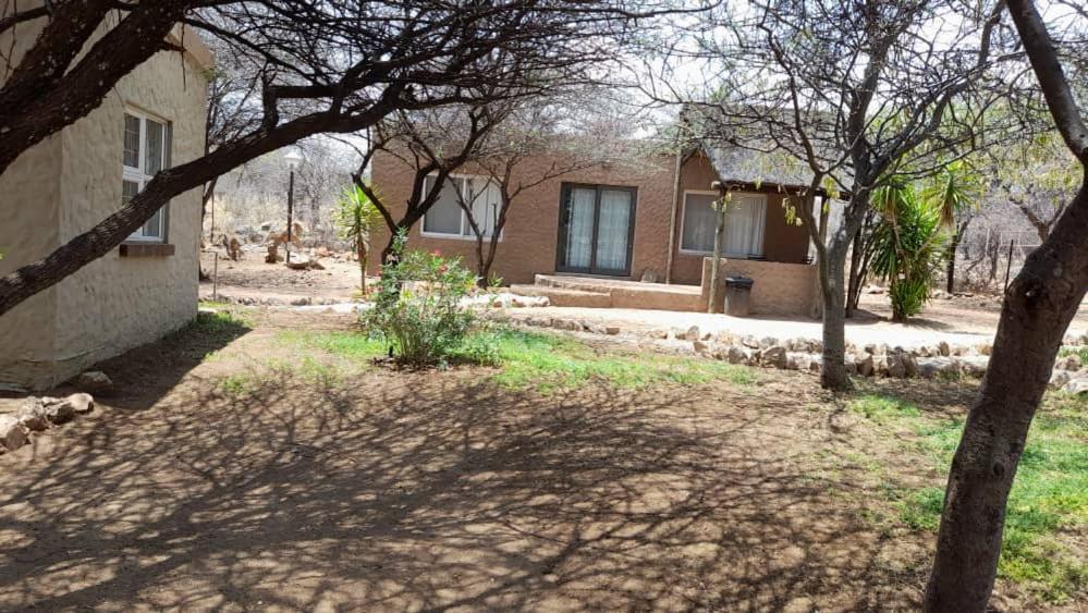 Ombo Rest Camp Hotel Okahandja Phòng bức ảnh