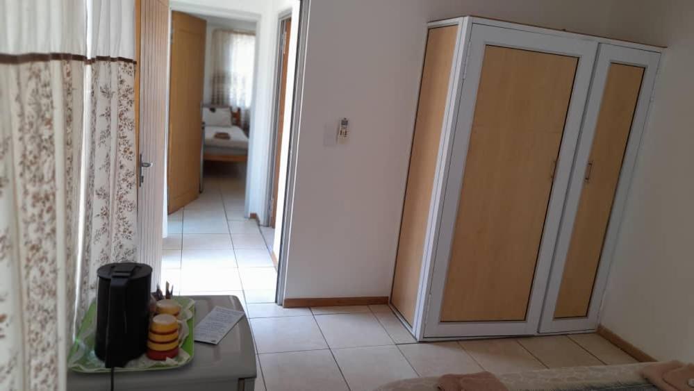 Ombo Rest Camp Hotel Okahandja Ngoại thất bức ảnh