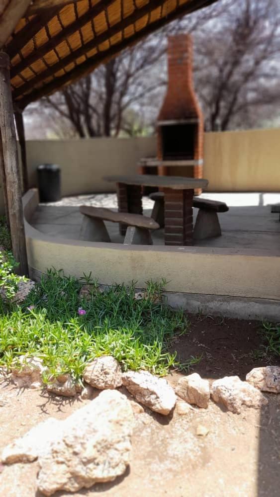 Ombo Rest Camp Hotel Okahandja Phòng bức ảnh