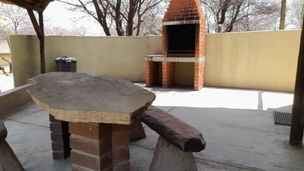 Ombo Rest Camp Hotel Okahandja Phòng bức ảnh